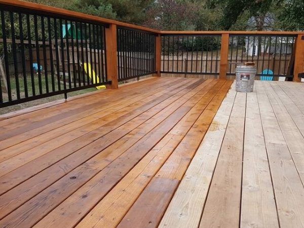fence-deck-staining